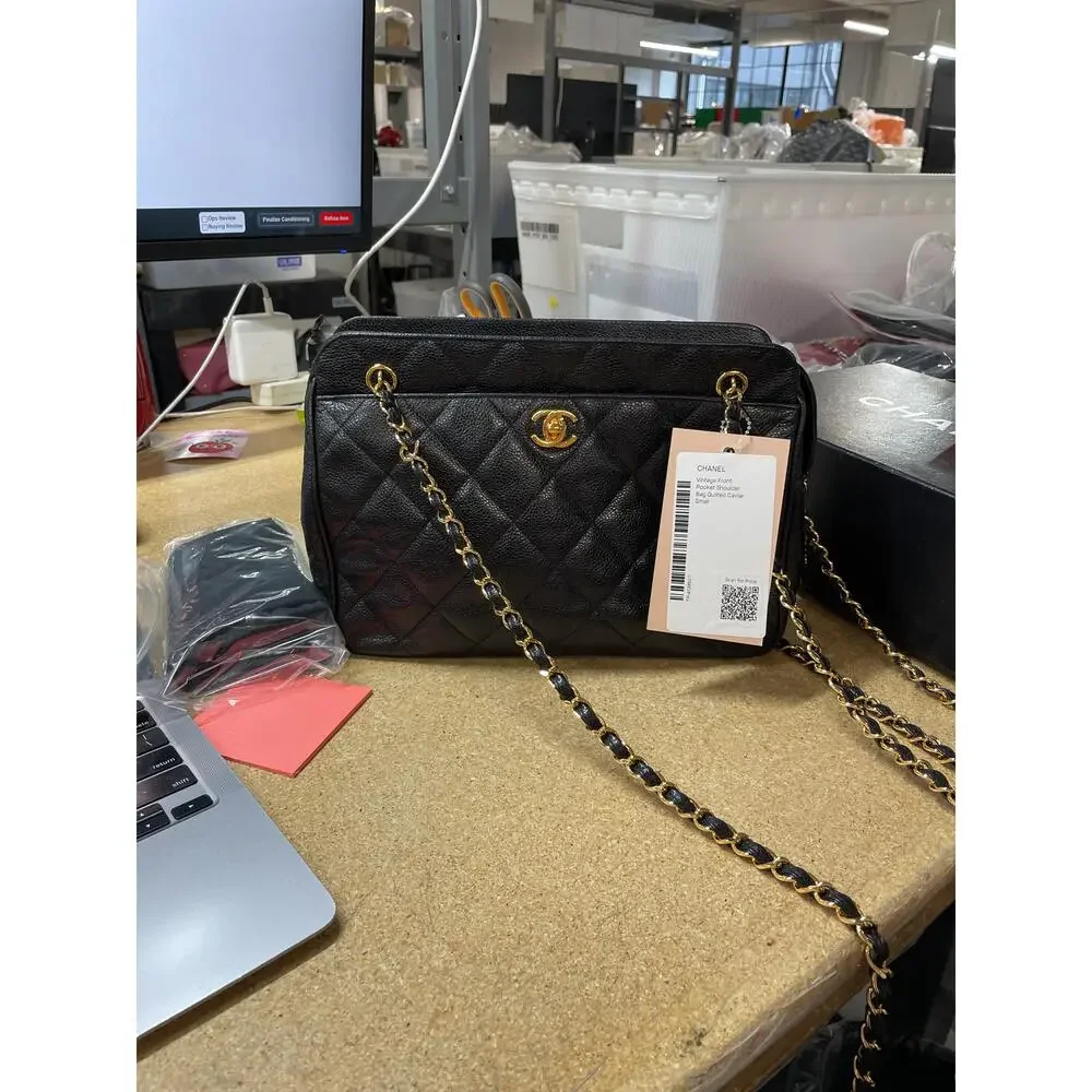 Chanel Vintage Front Pocket Shoulder #240539C41B - Picture 9 of 9